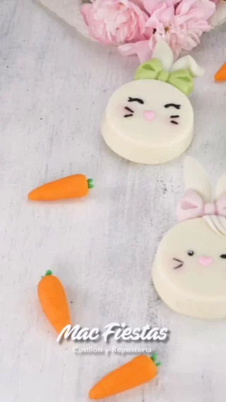 Estas Pascuas se vienen súper deliciosas y con mucho chocolate 😍
Con nuestros moldes, las Oreos bañadas  quedan perfectas, prolijas y súper tentadoras ✨
Ideales para regalar, vender o disfrutar en familia 🐣🍪
¿Quién se suma a hacerlas en casa?